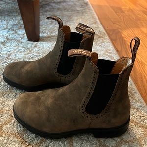#1351
WOMEN'S ORIGINALS
HIGH TOP BOOTS - RUSTIC BROWN